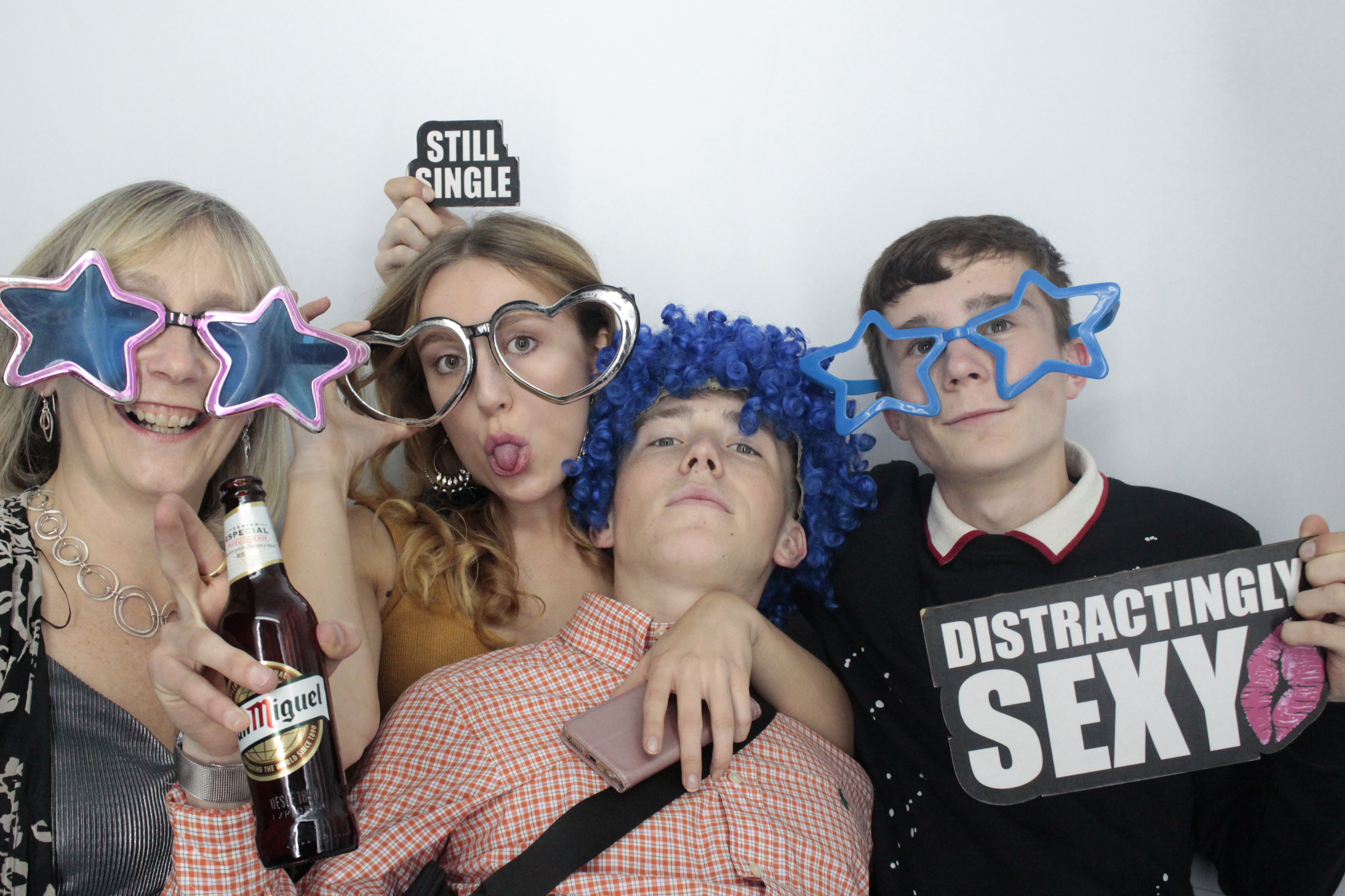 Helen & Rob | View more photos from the event at gallery.myphotoboothexperience.co.uk/u/MyPhotoBoothExperienceLtd/Helen-Rob